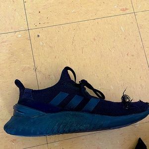 BRAND NEW ADIDAS SHOES NO HOLES WHAT SO EVER